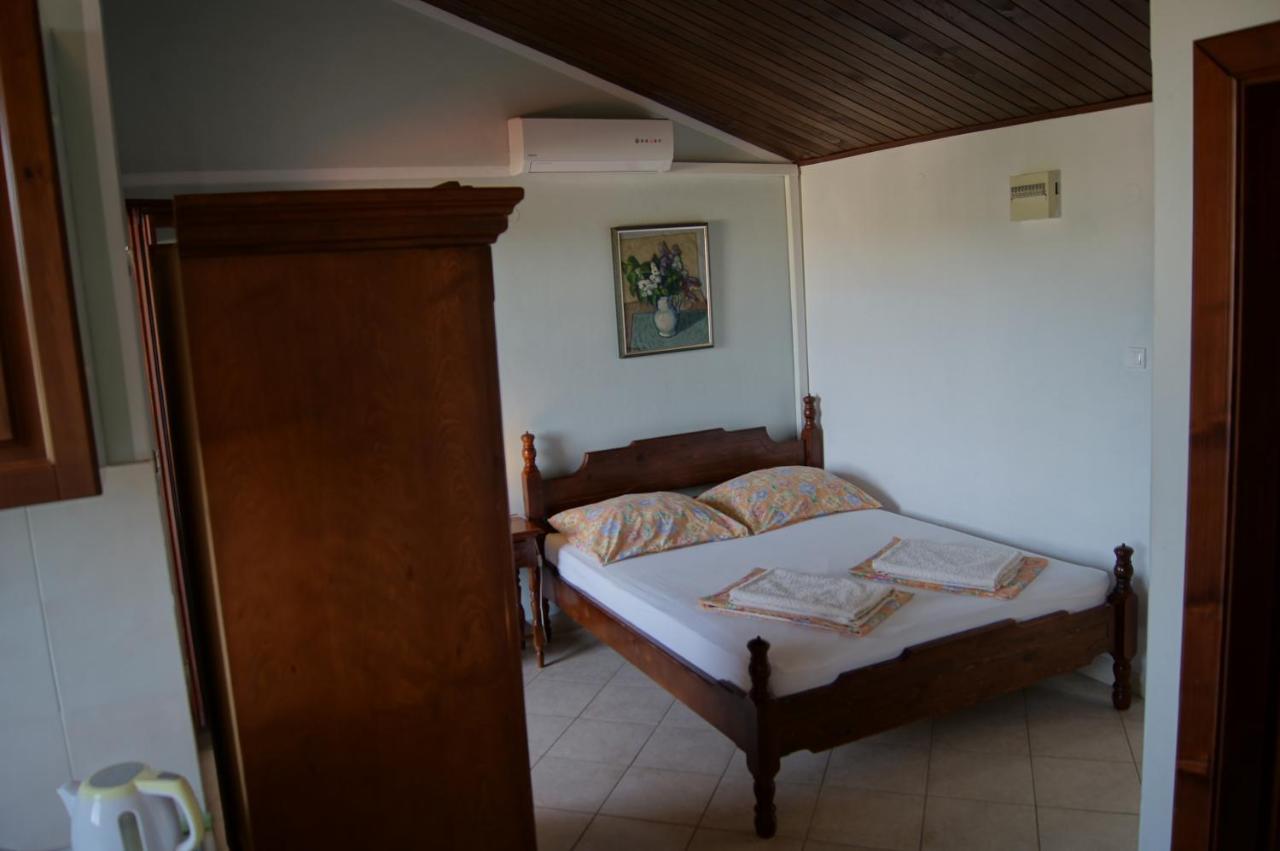 Apartments Alo Jozic Medvinjak Exterior photo